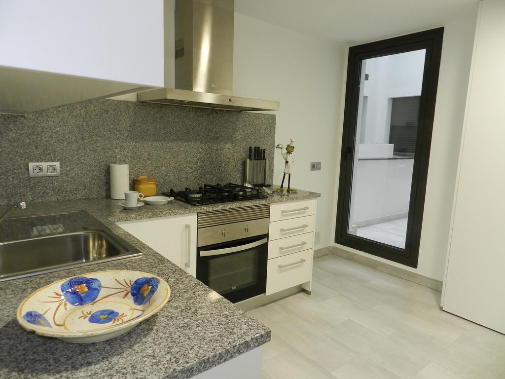 Apartaments El Cine โรเซส ภายนอก รูปภาพ